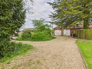 Driveway / Garage- click for photo gallery